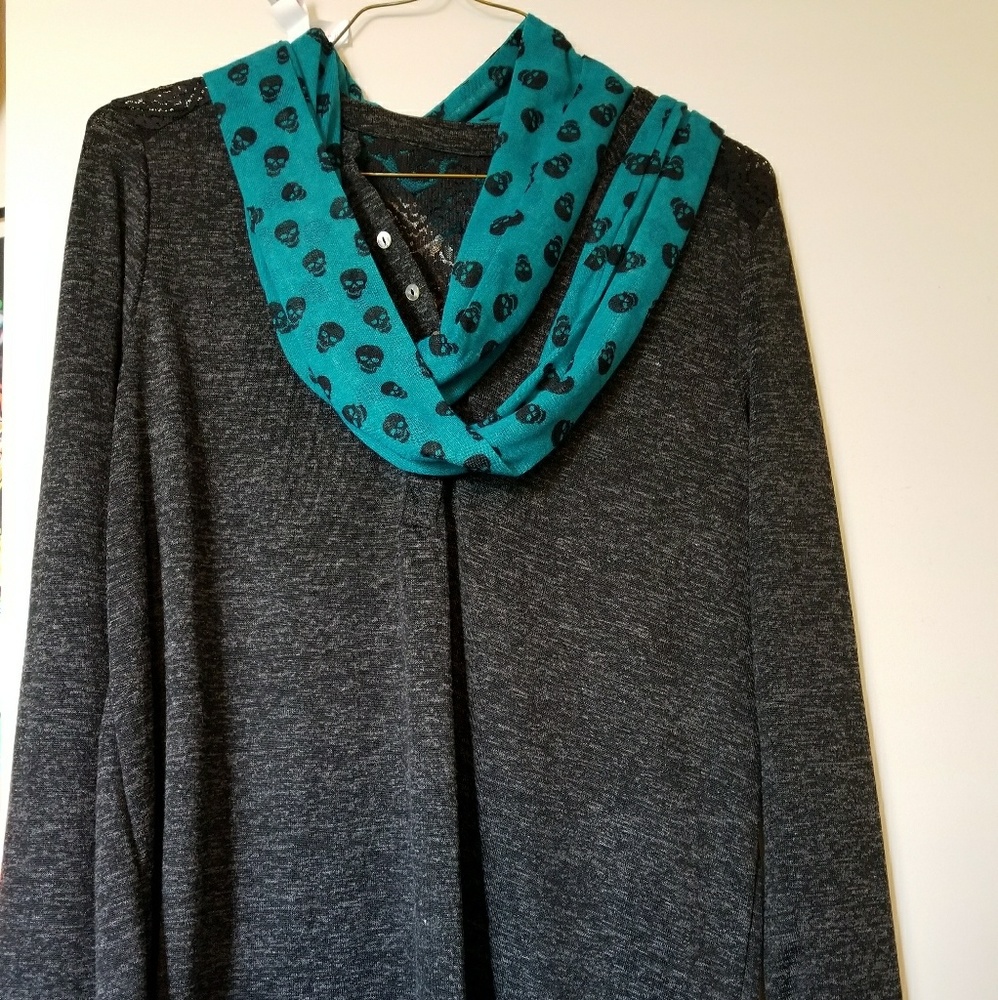 Gray top with scarf